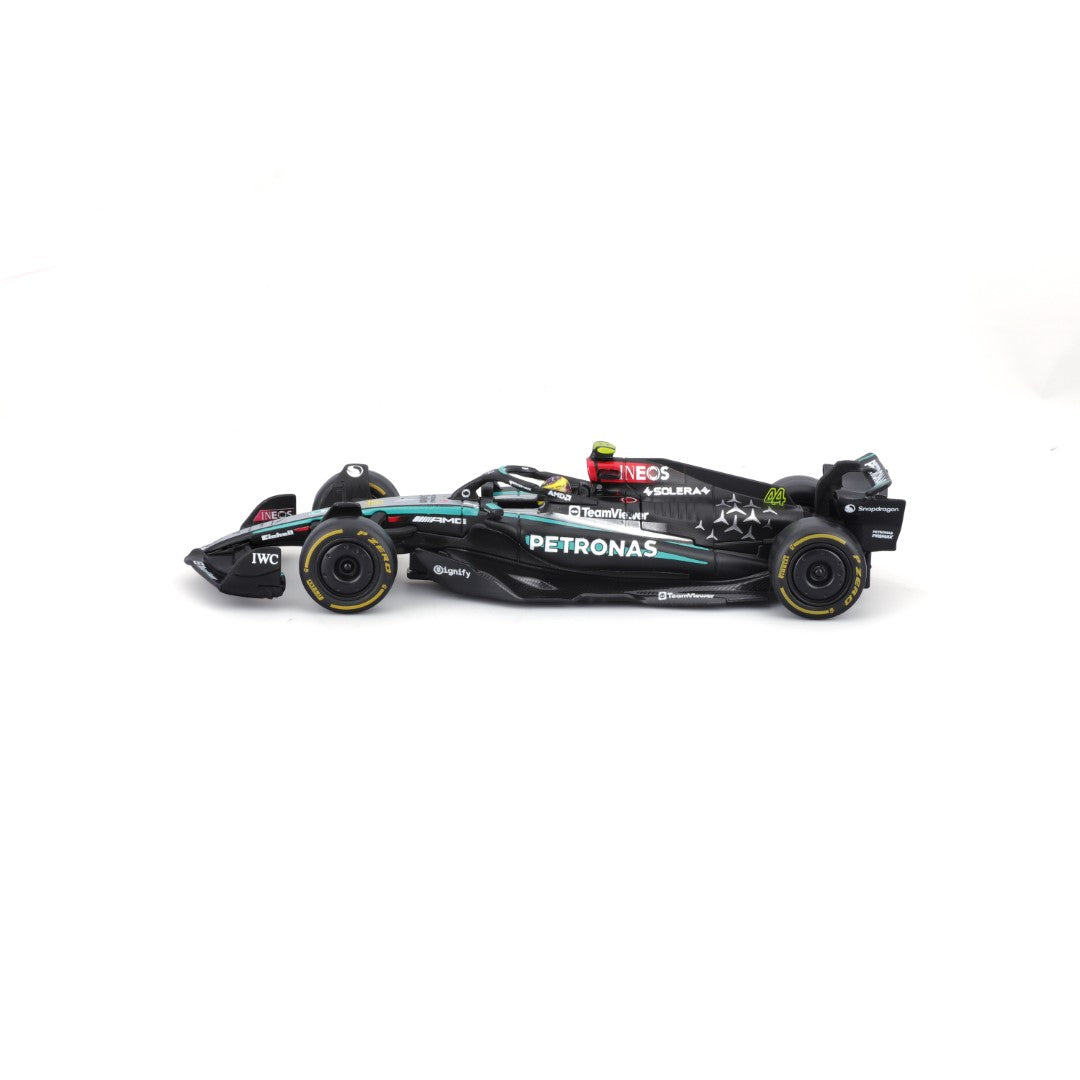 18-38209H Bburago -F1 Mercedes-AMG W15 E Performance #44 con casco Hamilton 1:43