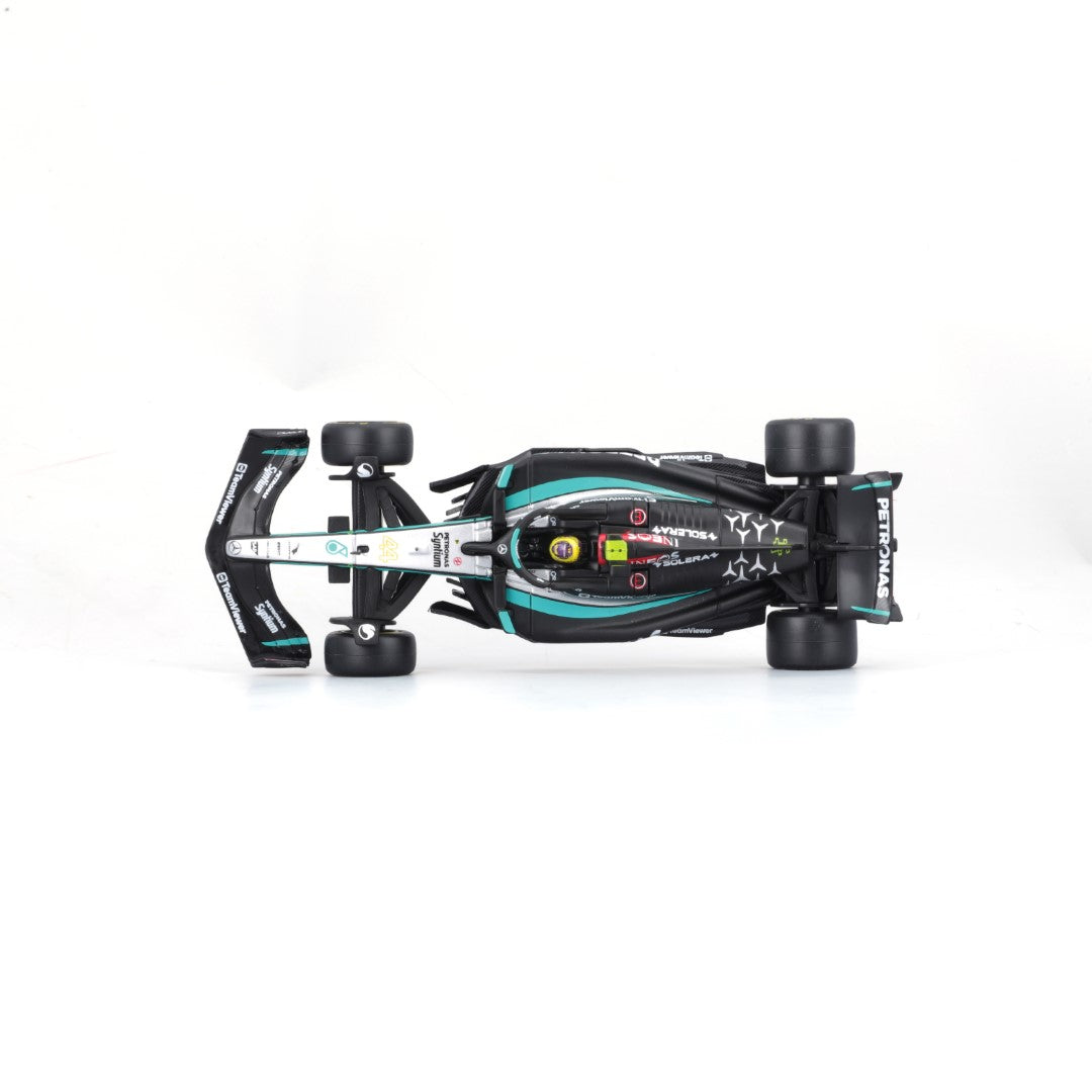 18-38209H Bburago -F1 Mercedes-AMG W15 E Performance #44 con casco Hamilton 1:43