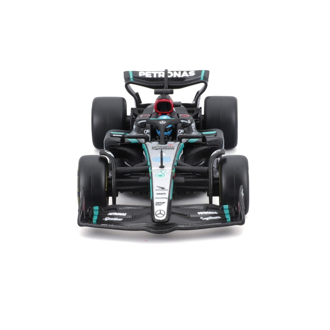 18-38209R Bburago F1 Mercedes-AMG W15 E Performance #63 con casco Russell - 1:43