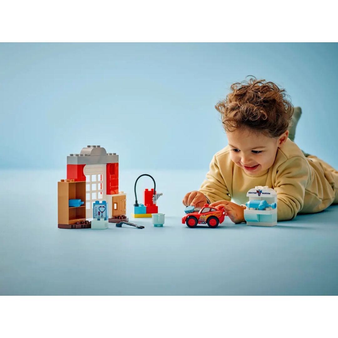10456 LEGO Duplo - La visita di McQueen all officina di Doc