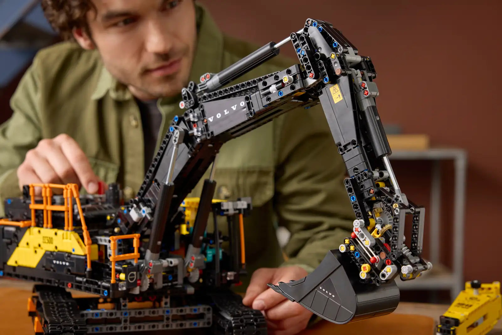 42215 Lego Technic Escavatore Volvo EC500 Hybrid