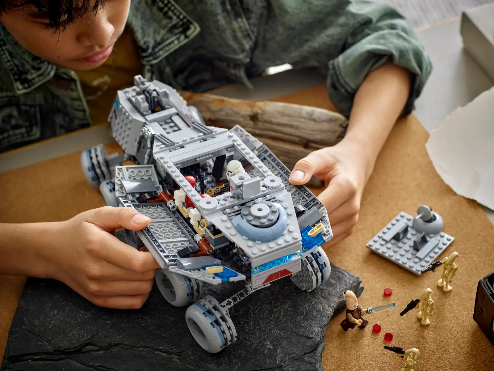 75413 Lego Star Wars TM Star Wars Juggernaut della Repubblica