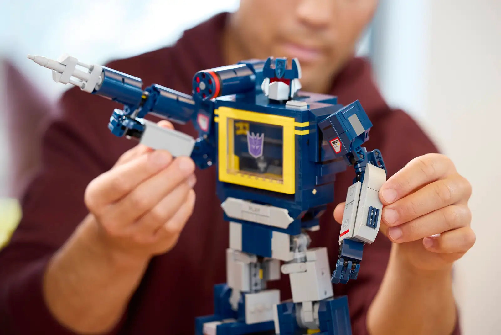 10358 Lego Icons Transformers Soundwave