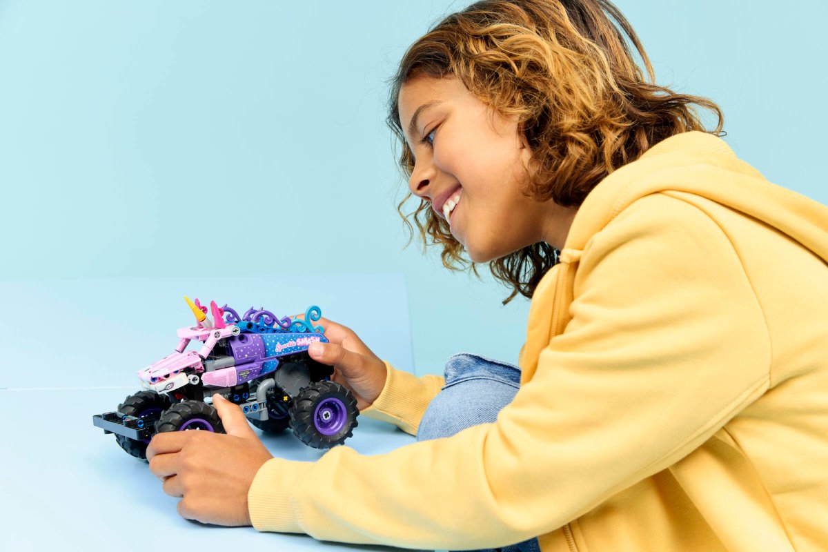 42220 LEGO Technic Monster Jam Sparkle Smash a retrocarica
