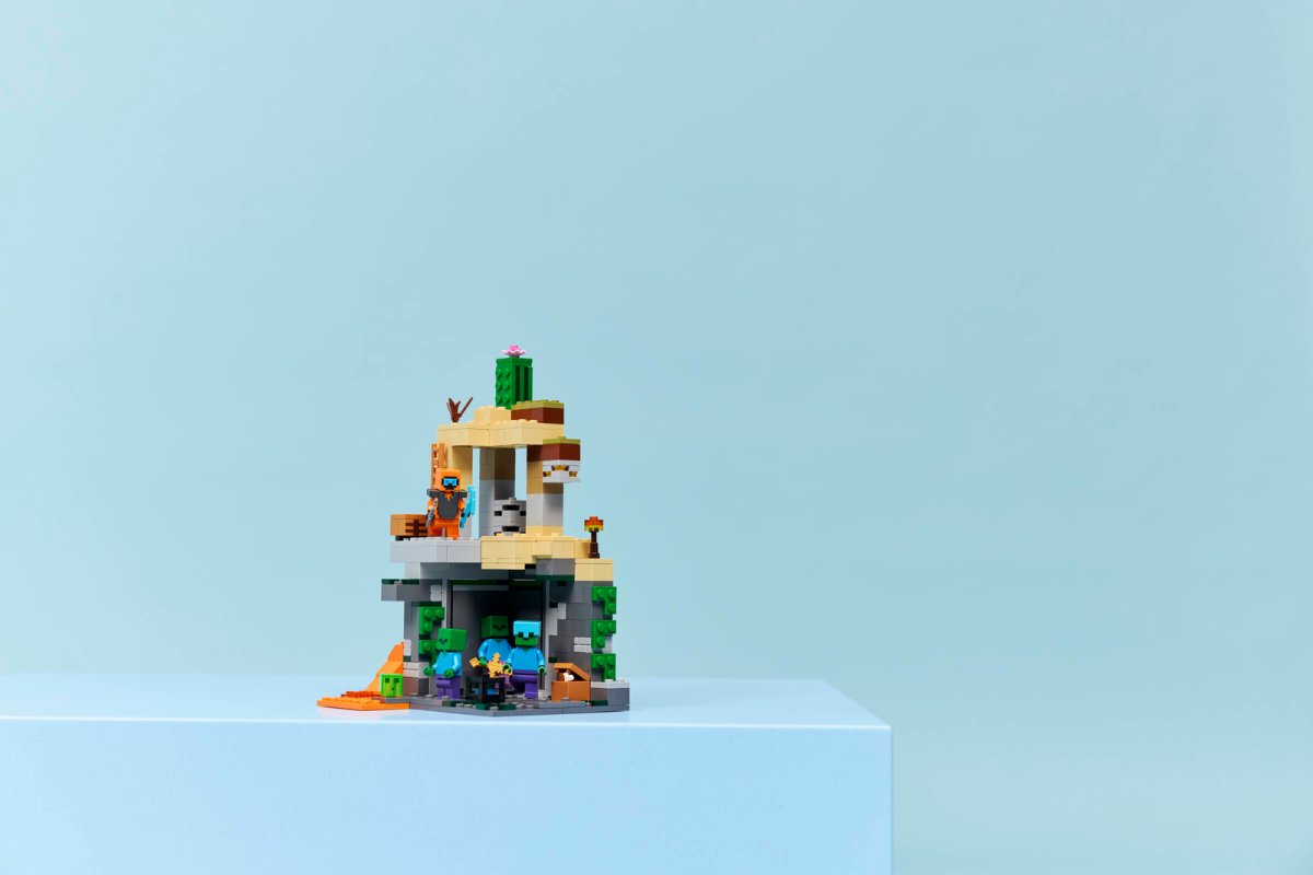 21587 LEGO Minecraft Zombie Dungeon