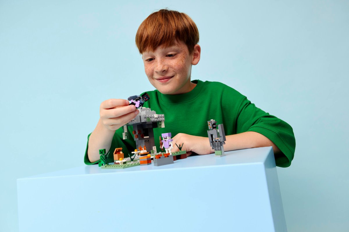 21586 LEGO Minecraft Giardino pallido