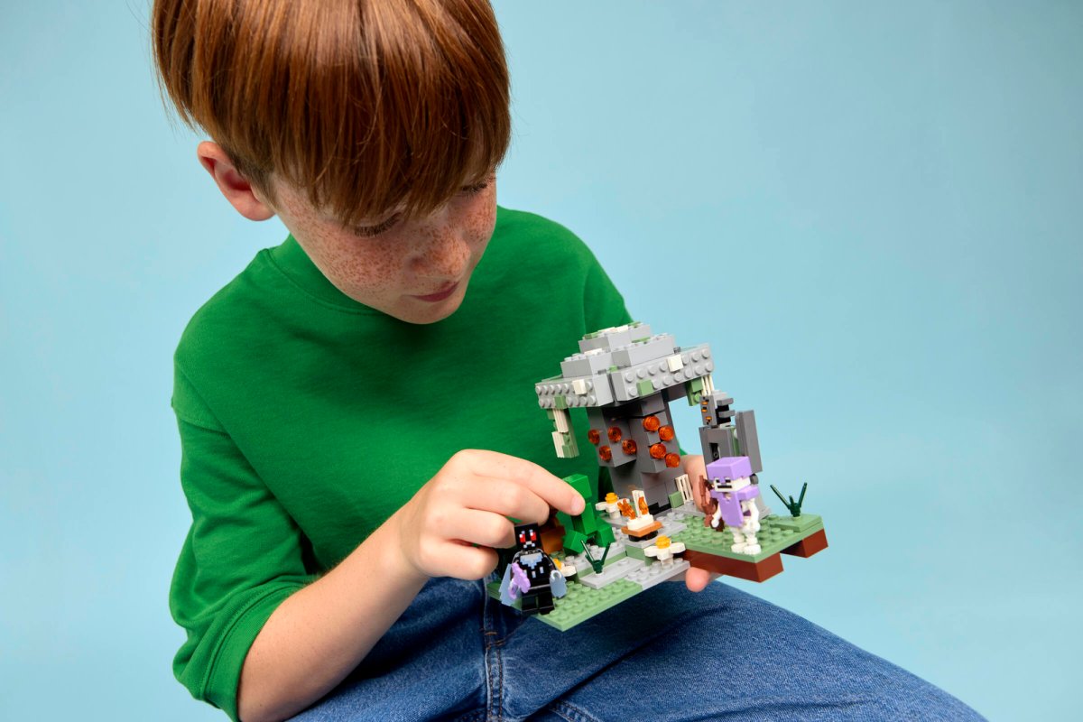 21586 LEGO Minecraft Giardino pallido