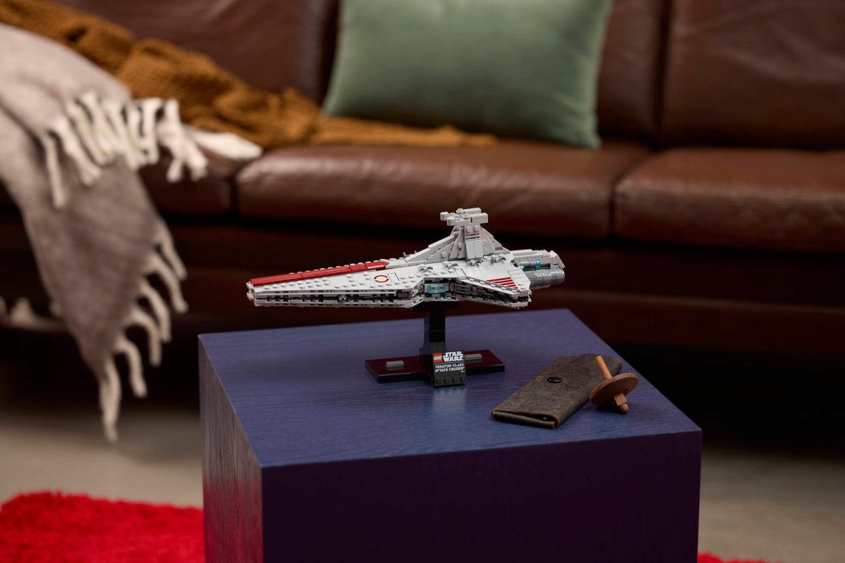 75441 LEGO Star Wars TM Attack Cruiser classe Venator