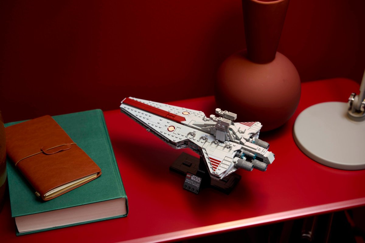 75441 LEGO Star Wars TM Attack Cruiser classe Venator