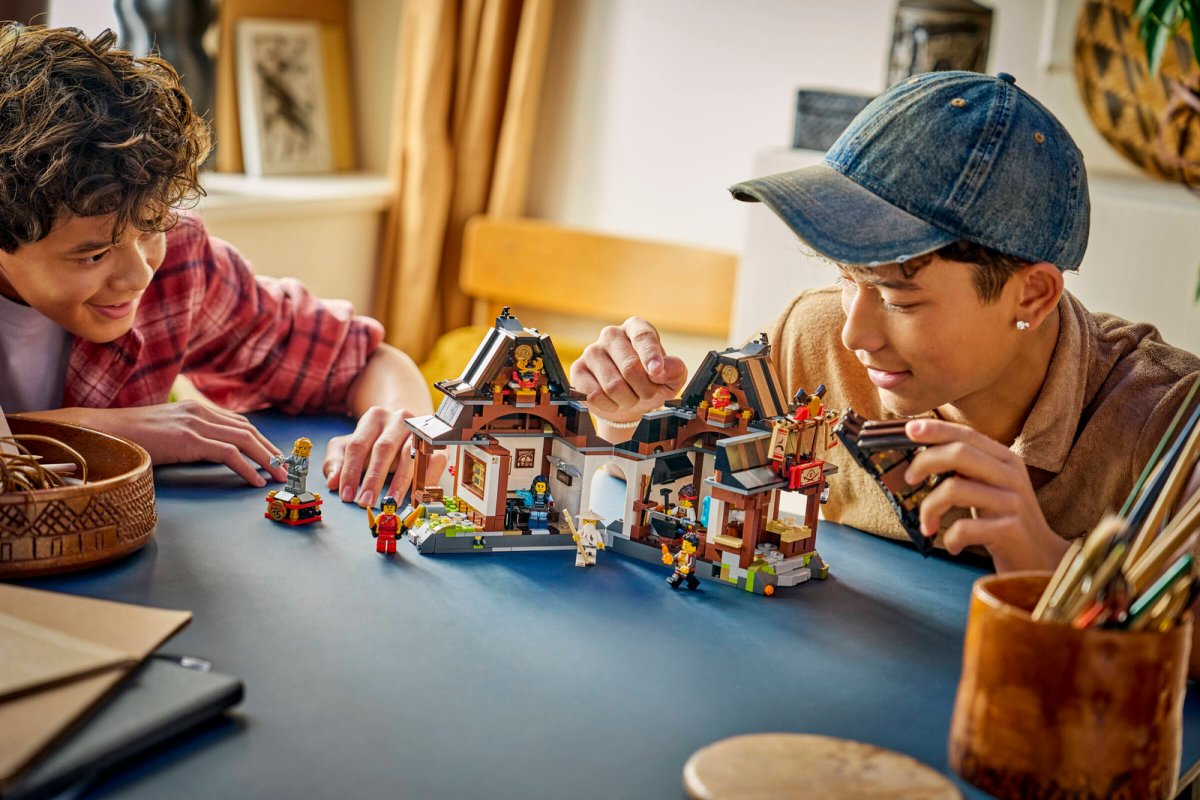 71858 LEGO Ninjago La bottega delle Quattro Armi  15° anniversario