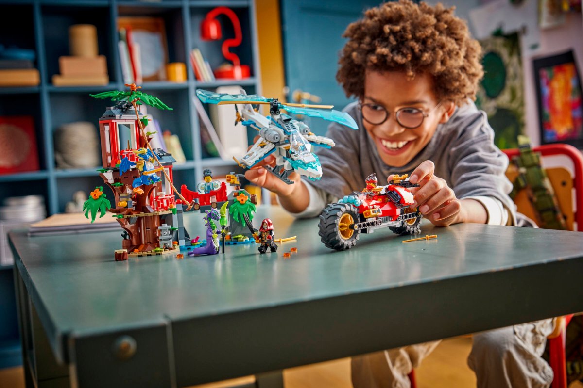 71857 LEGO Ninjago Battaglia alla casa sull’albero con veicolo Ninja