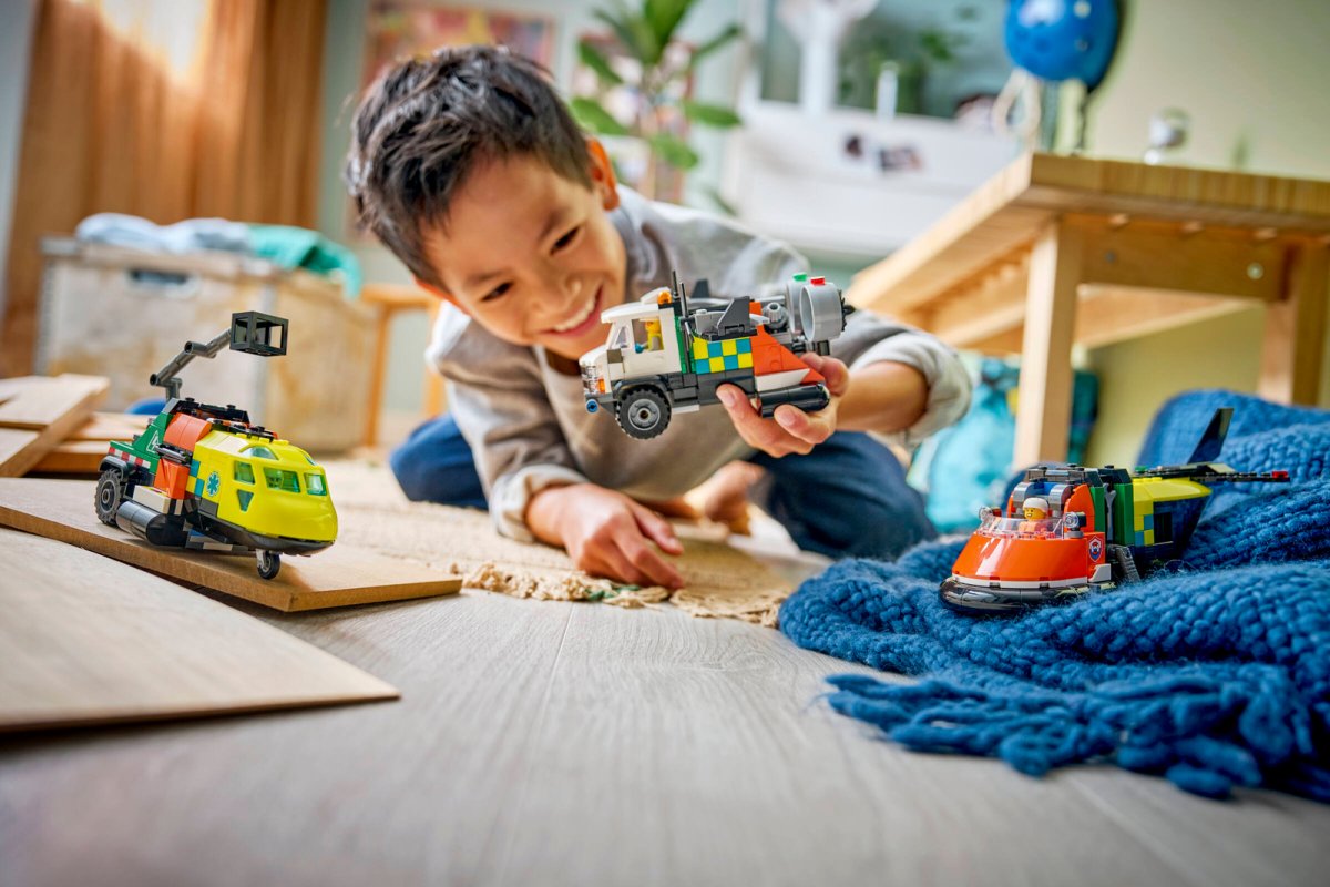 60505  LEGO City Great Vehicles Remix aereo, camion di servizio e hovercraft
