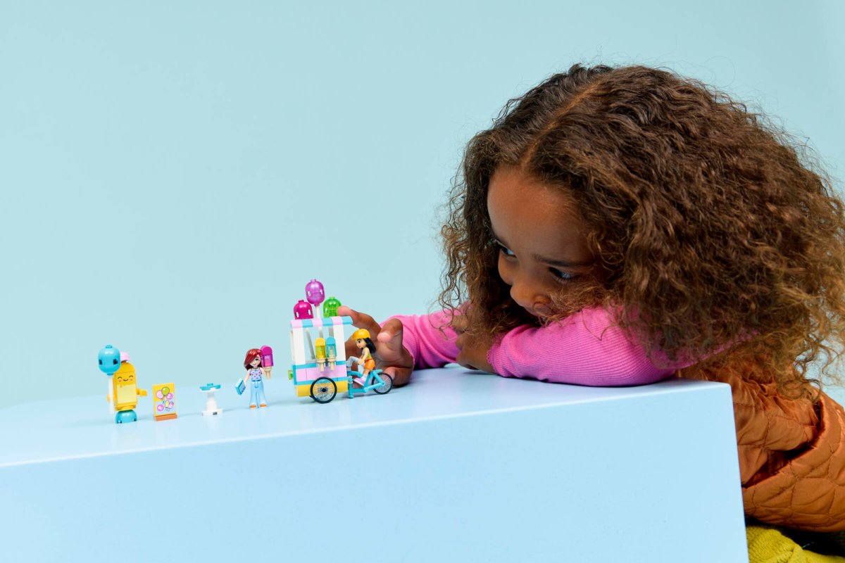 42692 LEGO Friends Bancarella dei gelati con palloncini