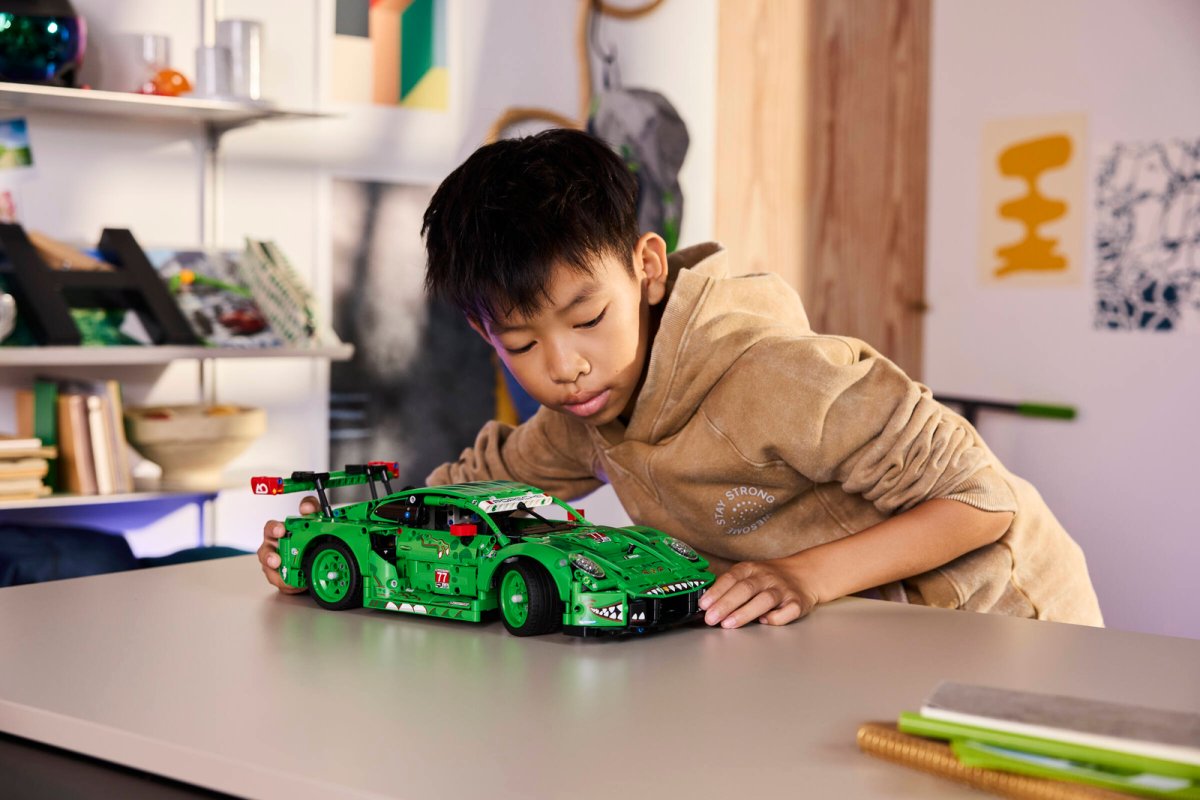 42224 LEGO Technic Auto Porsche 911 GT3 R REXY AO Racing