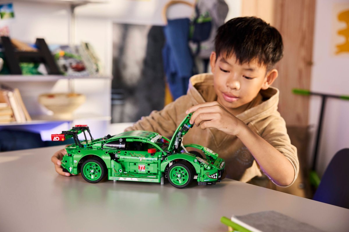 42224 LEGO Technic Auto Porsche 911 GT3 R REXY AO Racing