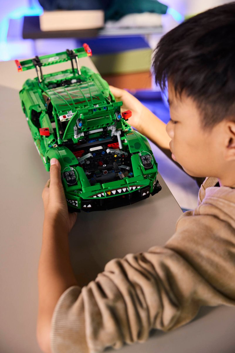 42224 LEGO Technic Auto Porsche 911 GT3 R REXY AO Racing
